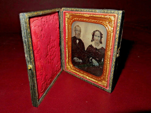 Antique Black & White Daguerreotype Photograph of Couple in 4" Tall Leather Case