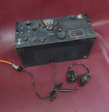 Wells Gardner & Co US Army Signal Corps WWII Radio Receiver BC-348Q & Headphones