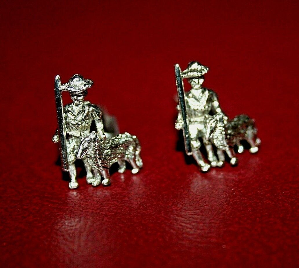 Pair Vintage 1" Tall S.A.G. Silverplate Ornamental Cufflinks - Hunter & Dog