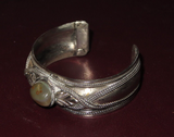 Vintage 2.75" Large Southwestern Mexican Style Silverplate Bracelet w/ Agate