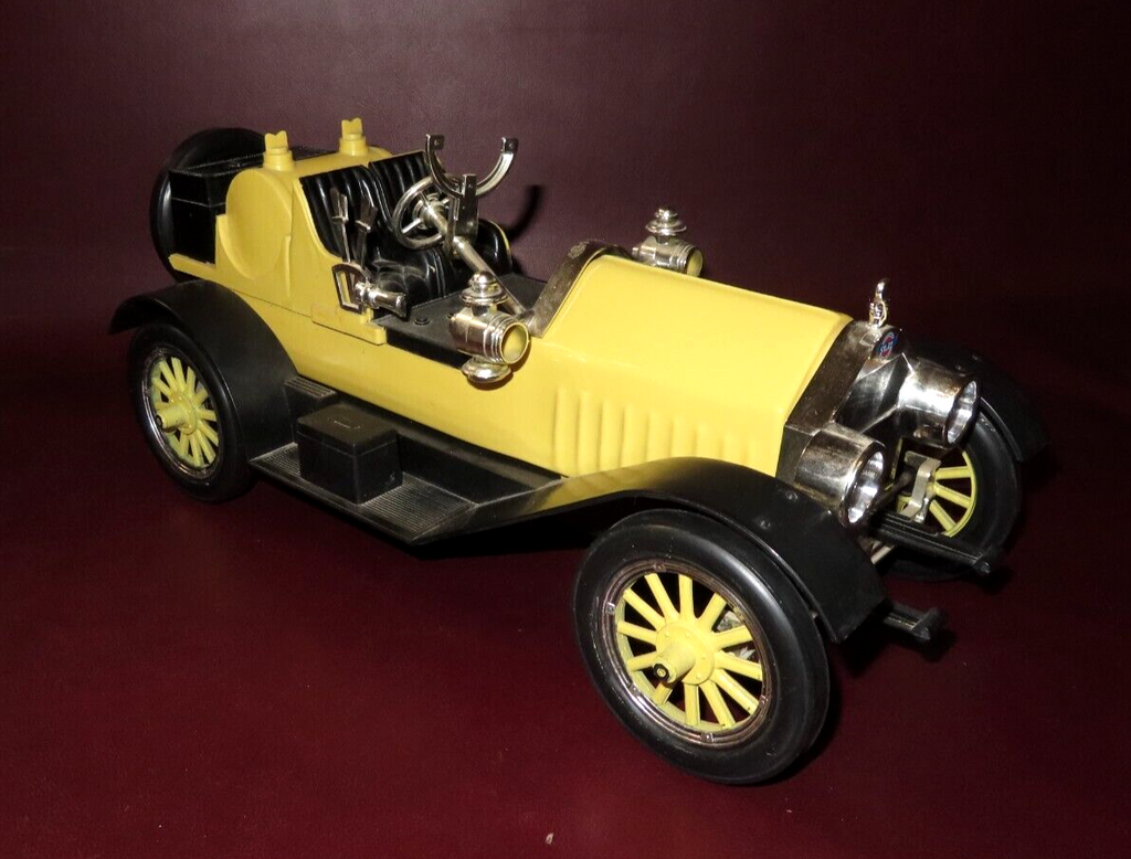 Vintage 1970s Jim Beam Yellow 1914 Stutz Bearcat Classic Car Whiskey Decanter