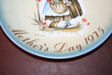 Hummel 1975 Mother's Day Plate - "Message of Love" by Sister Berta Hummel