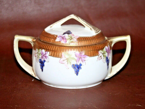 Vintage Japanese Hand Pained Nippon Porcelain & Gilt Lidded Sugar Bowl